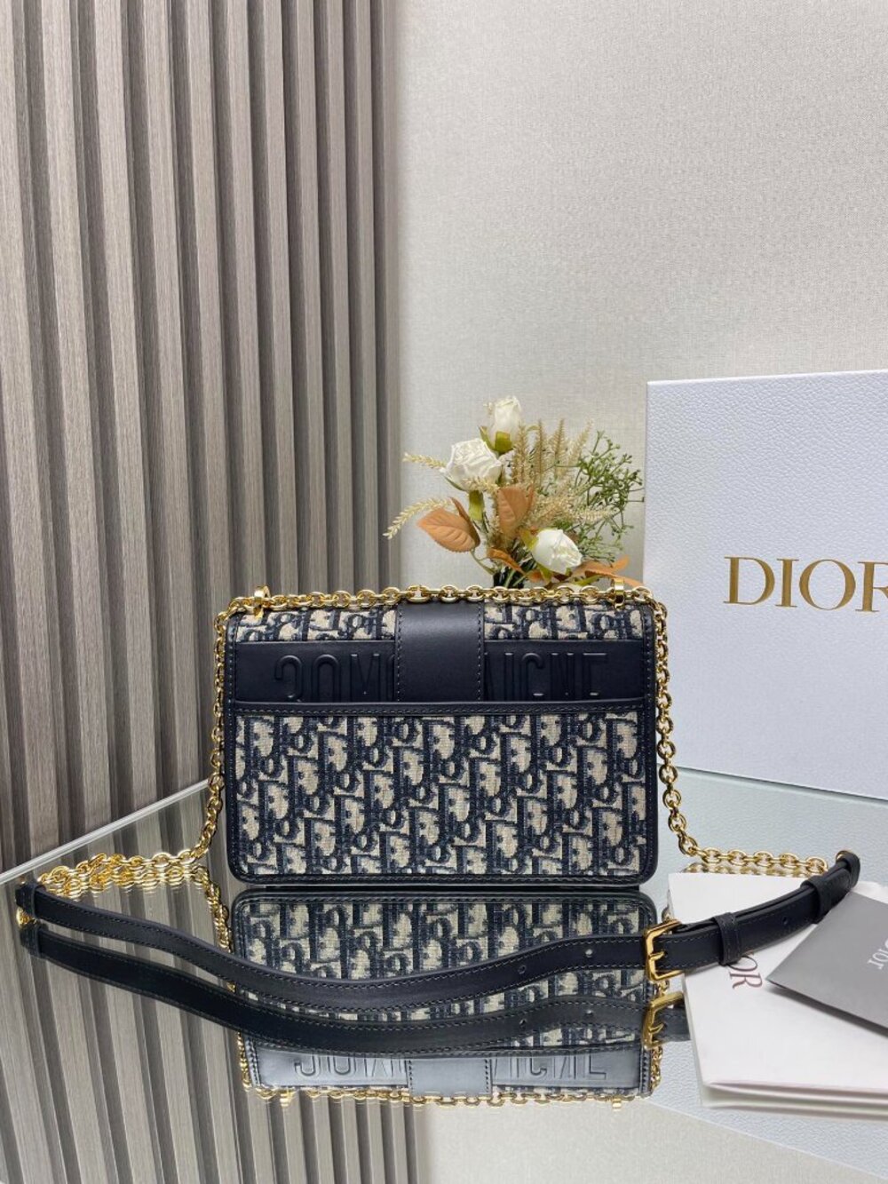 Dior 30 Montaigne East/West Navy Blue Oblique Bag Crossbody - Picture 4 of 8
